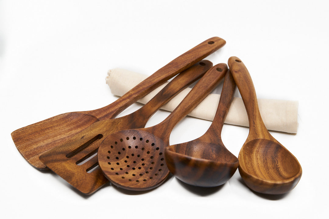 Kitchen Utensils Set in Walnut (5 pieces)
