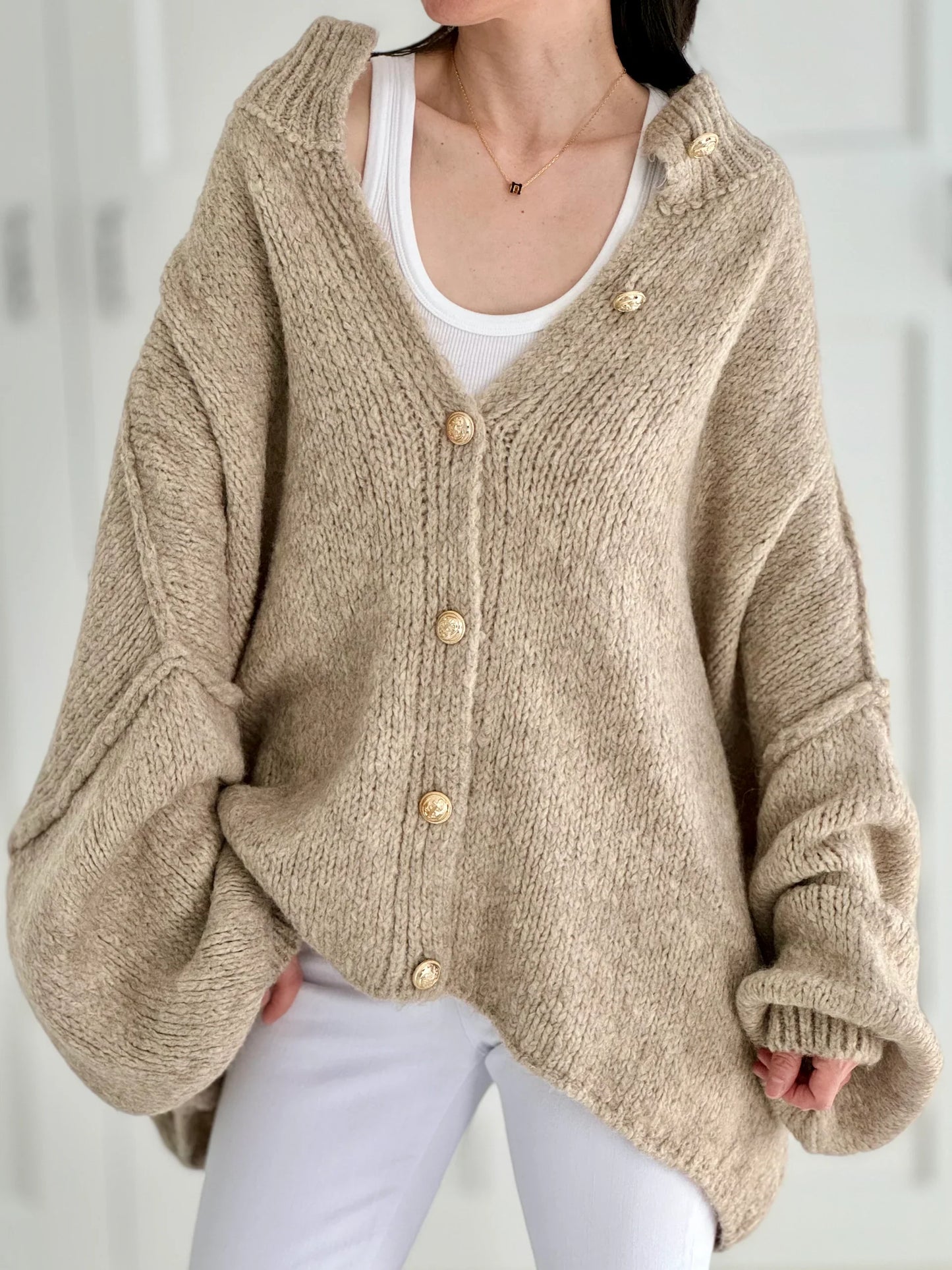 Oversize cardigan with golden buttons