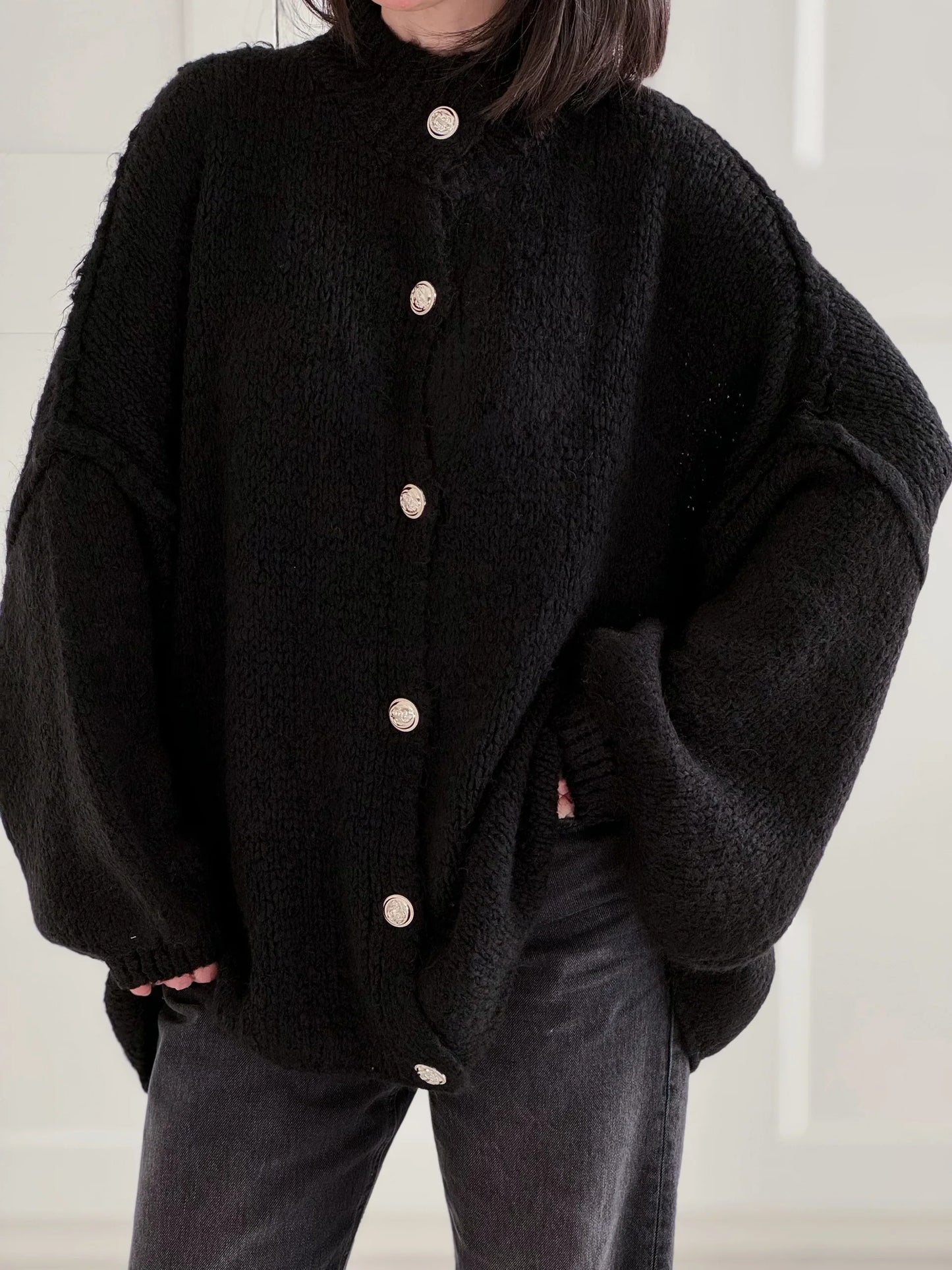 Oversize cardigan with golden buttons