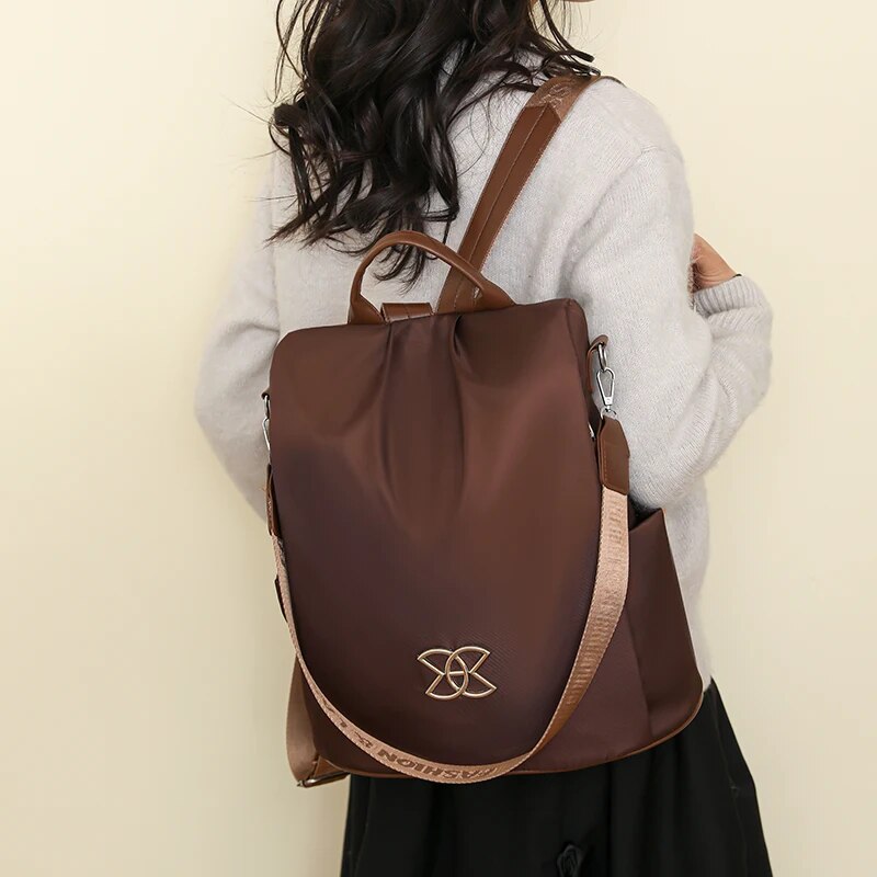 Anti-Theft Shoulder Bag with Discreet Back Closure - Lyvazza™